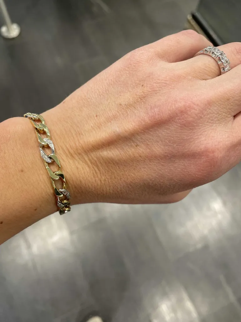 diamantarmbnd_i_gult_gull_1-1.webp Diamantarmbånd i gult gull