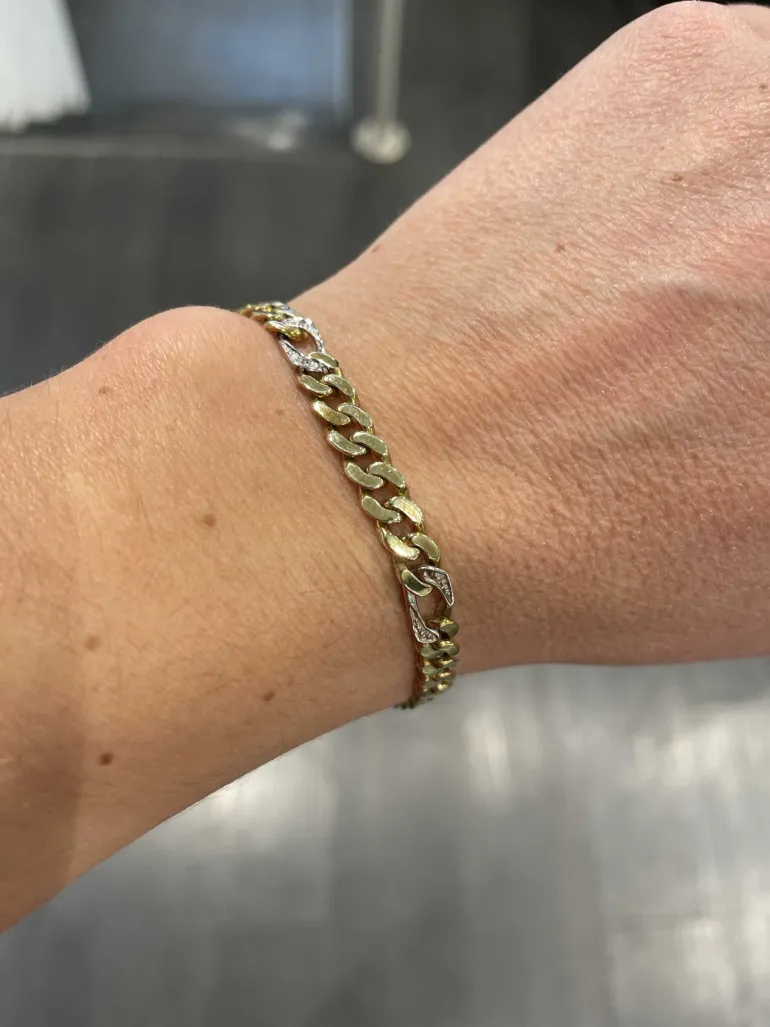 diamantarmbnd_i_gult_gull_1.webp Diamantarmbånd i gult gull