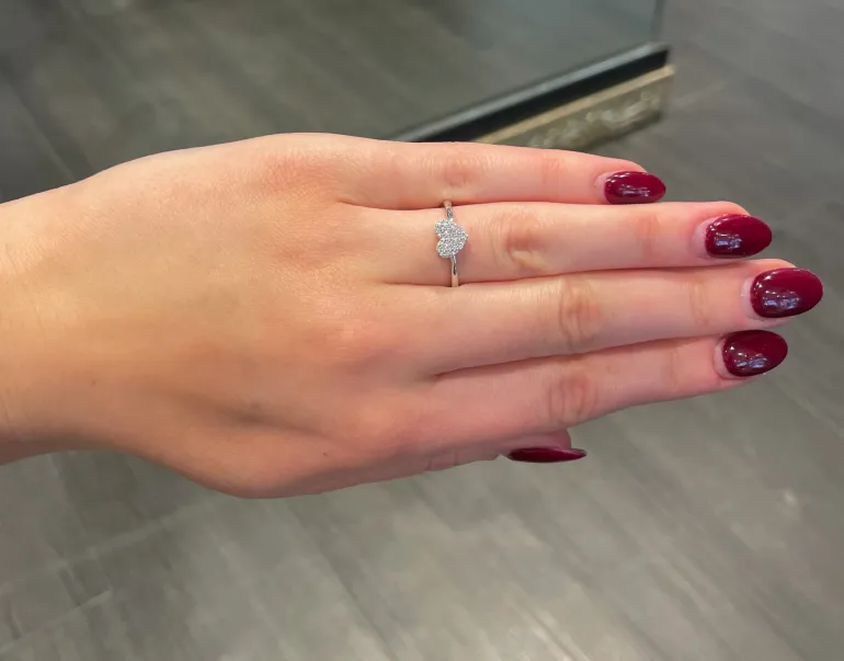 diamantring_hjerte_ct_1.webp Diamantring hjerte 0,12ct.