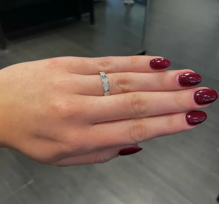 diamantring_med_nagler_1.webp Diamantring med nagler