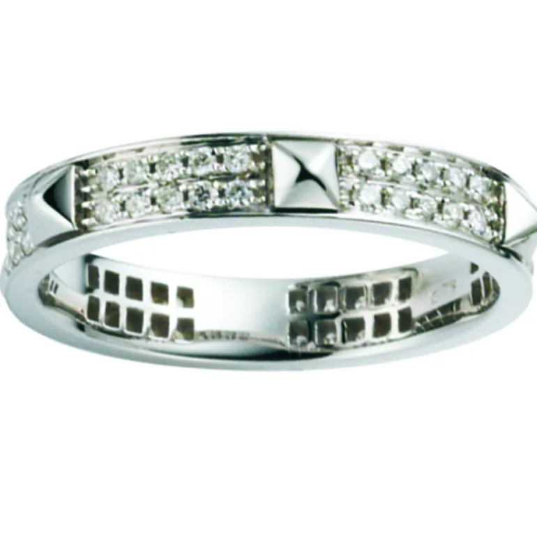 diamantring_med_nagler_2.webp Diamantring med nagler