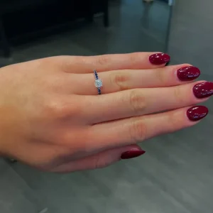 Diamantring med safir