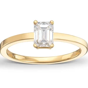 Enstens diamantring i gult gull med emeraldcut 0,70ct