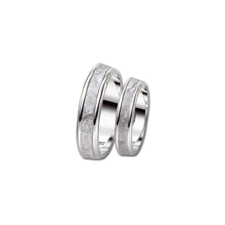 giftering__mm_sandblst_hv_0.webp Giftering -6 mm- sandblåst hvitt gull