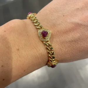 Hjerte armbånd med diamanter og rubiner