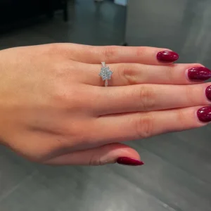 Rosettring 0,60ct. gult gull