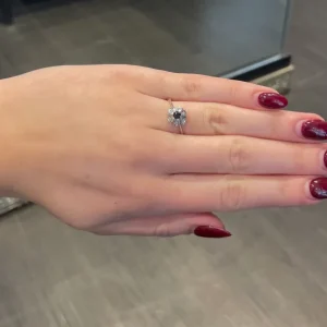 Rosettring safir