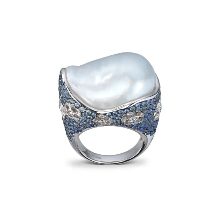 safir_og_diamantring_med__0.webp Safir- og diamantring med sydhavsperle