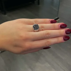 Signetring med diamanter